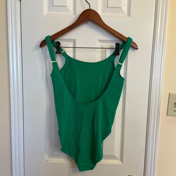 Urban Outfitters Kelly green bodysuit - Picture 2 of 2
